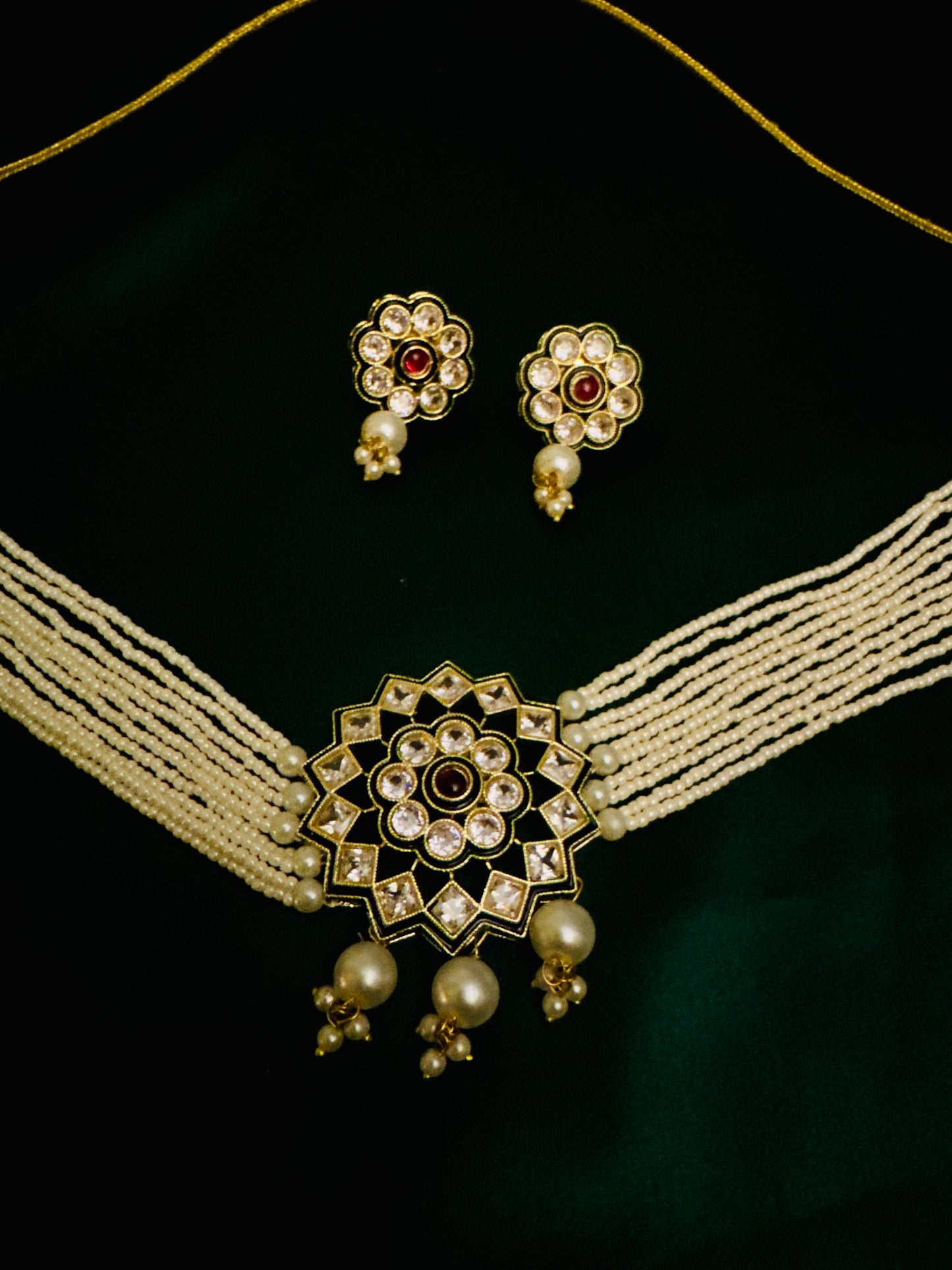 Aainaa-e-ghazal