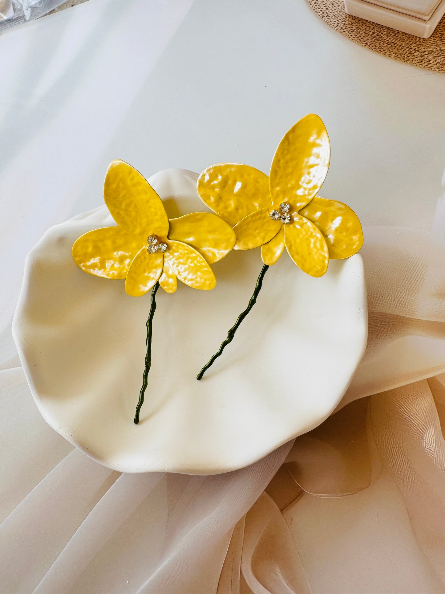 GoldenDaisy Earring