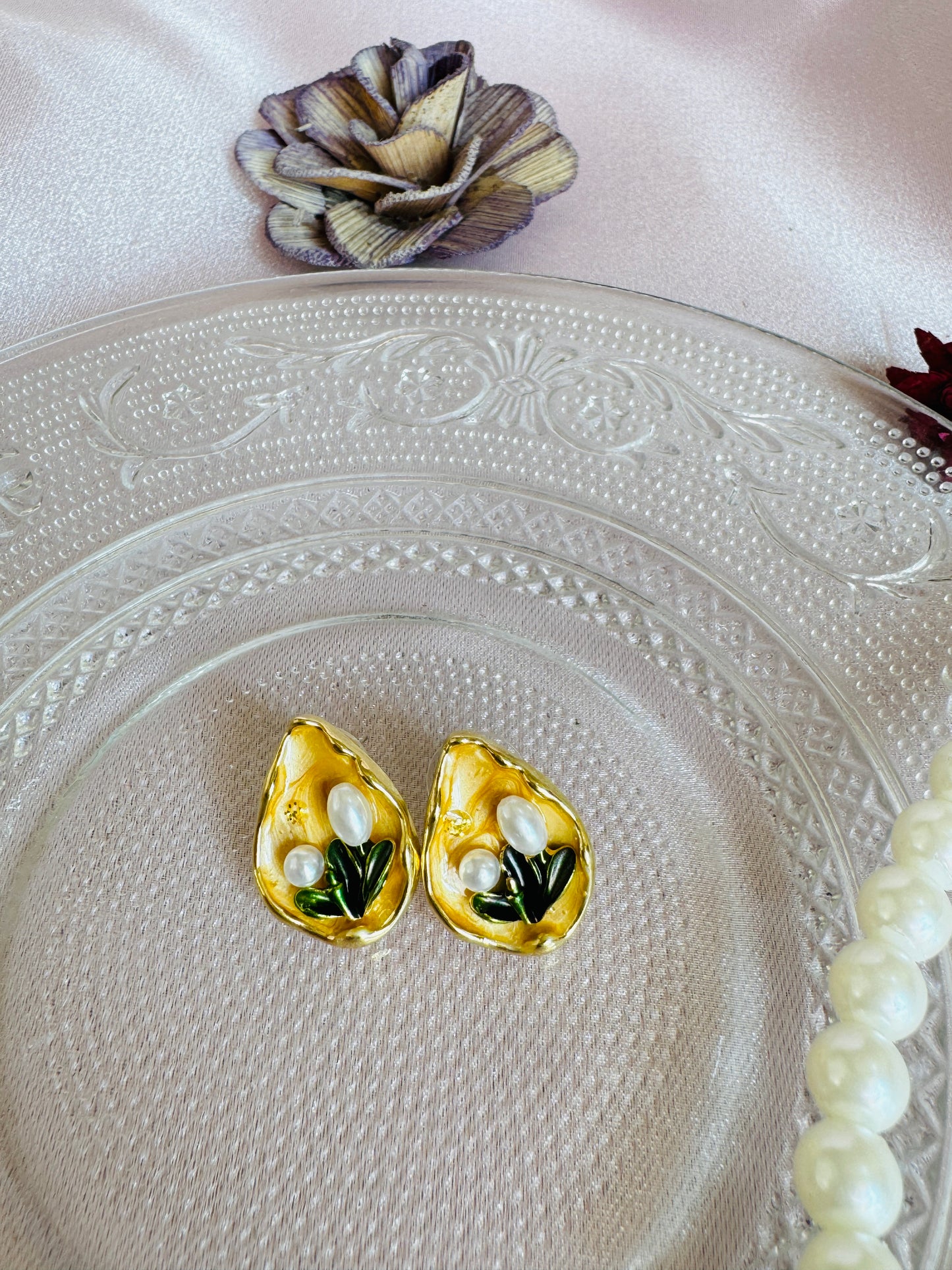 Resin Studs