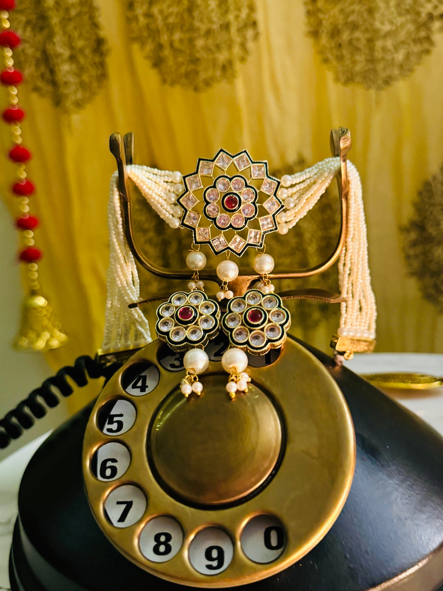 Aainaa-e-ghazal