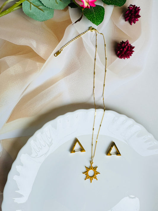 Sunny Charm Set